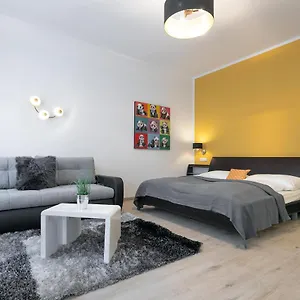 Wf-apartment Zentral, Trendig & Modern, Westbahnhof Daire
