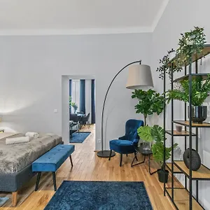 Balcony Apartment, 4 Min To U3 Zipperer Strasse Апартаменты