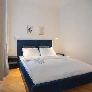 Brand Cozy Vienna
