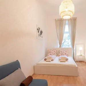 Schnirchgasse Апартаменты