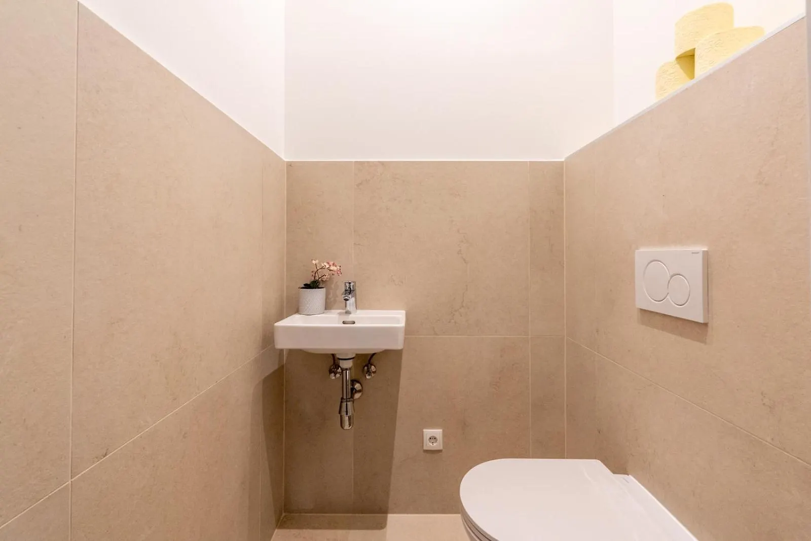 Central Premium Apartment With Balcony Vienna