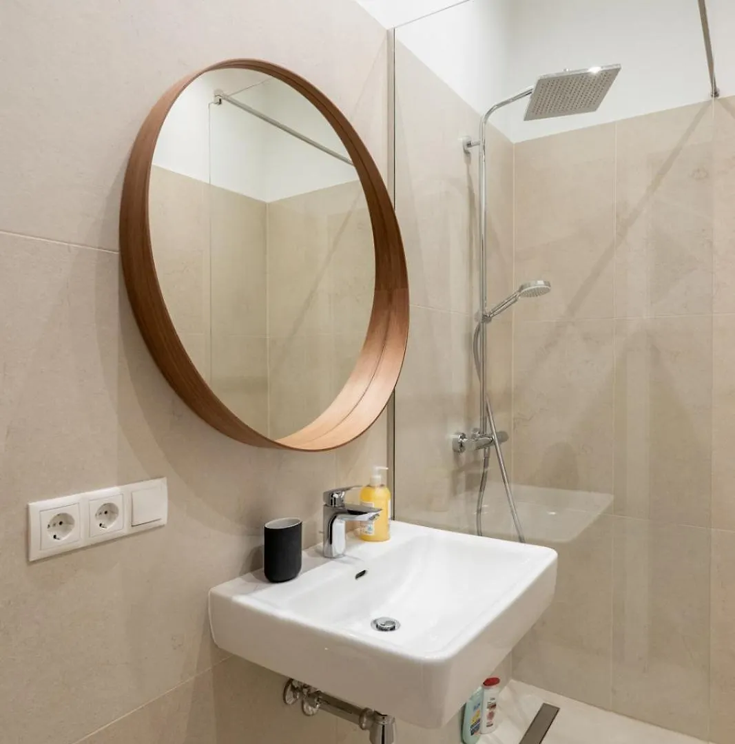 Central Premium Apartment With Balcony Vienna Austria