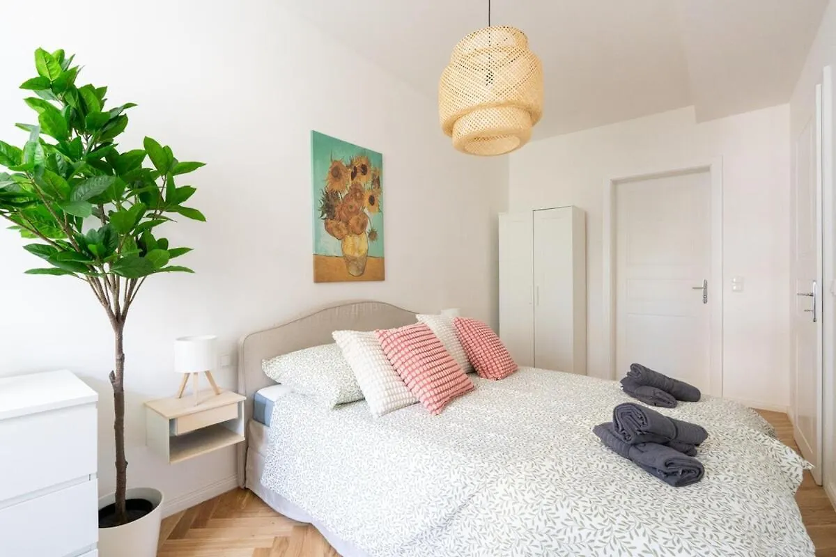 Central Premium Apartment With Balcony Vienna