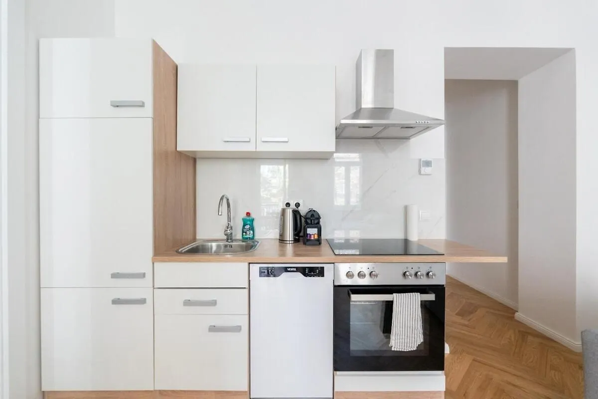 Central Premium Apartment With Balcony Vienna
